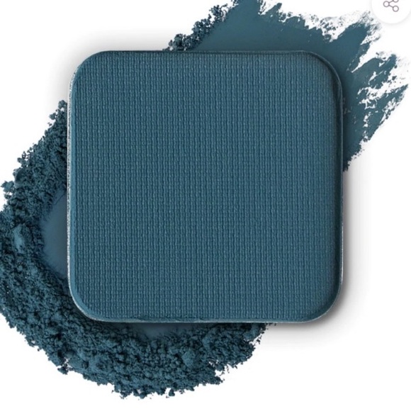 NWT Full Size MAKEUP GEEK Signature Matte Square Eyeshadow “SEAS THE DAY” - Picture 3 of 9